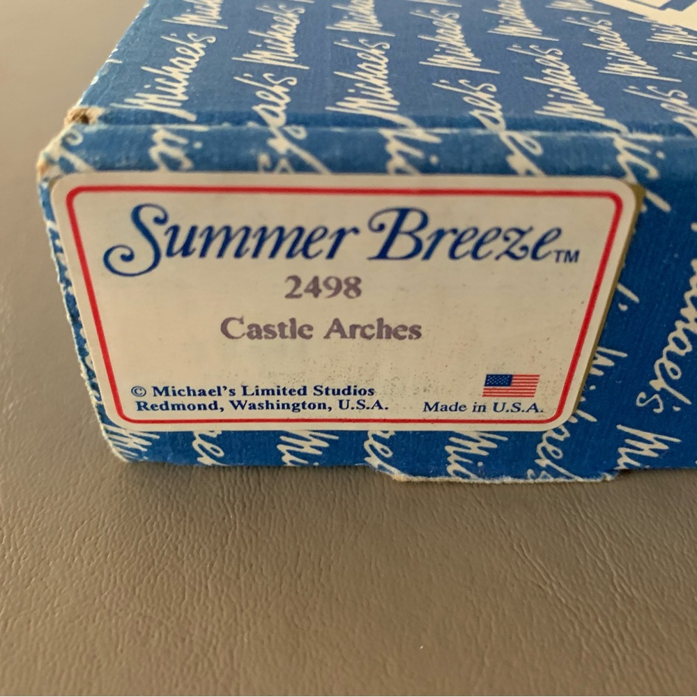 Castle Arches Ceramic Wall Art 1995 Michael's Limited Model 2498 - Picture 7 of 8